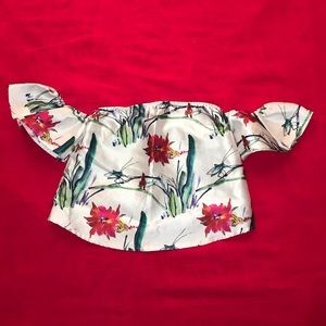 💐🌸Off the shoulder top💐🌸